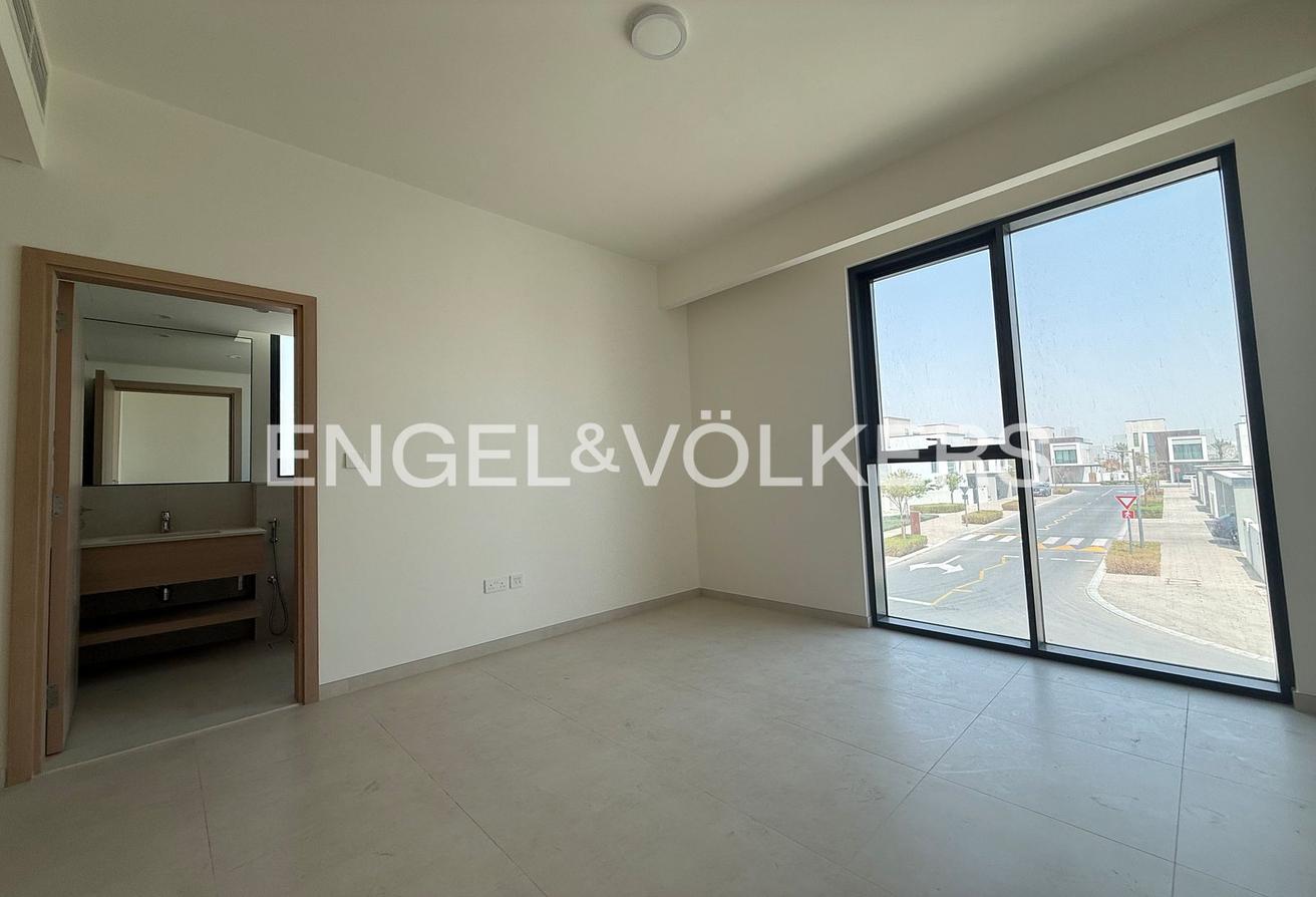 Standalone | Park View | Spacious photo 13