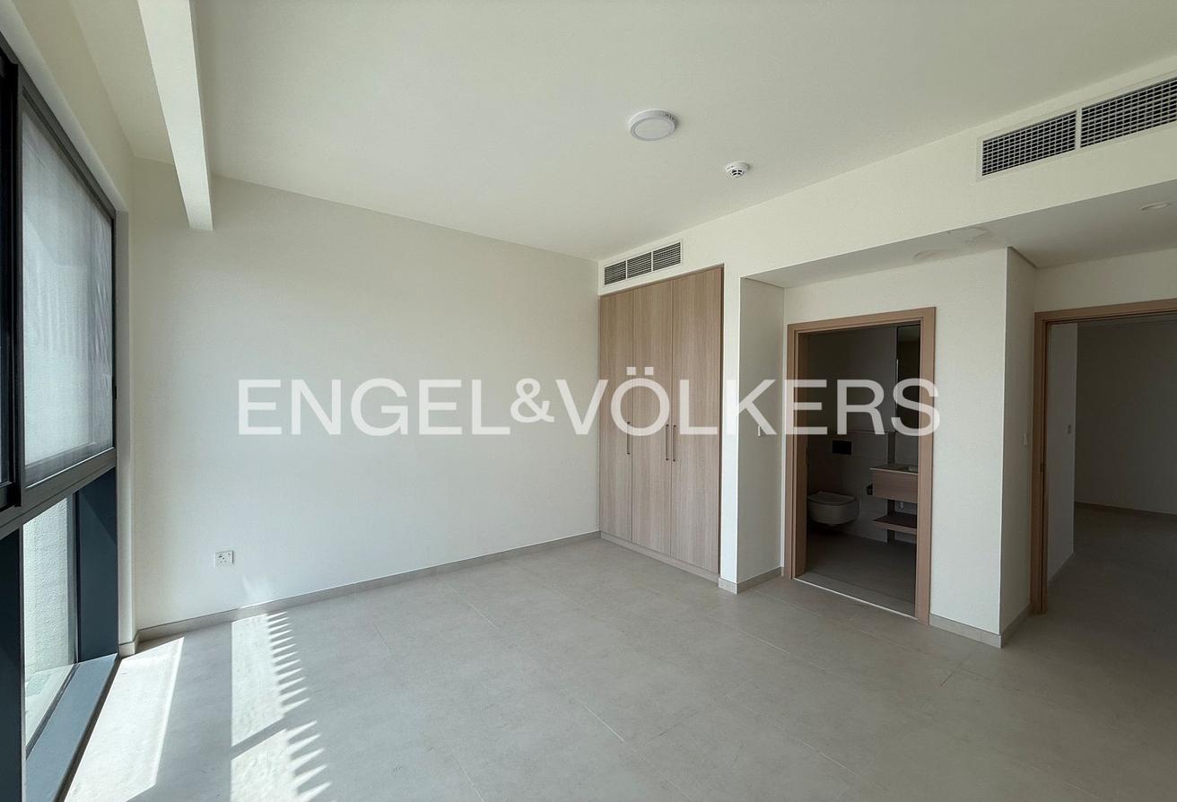 Standalone | Park View | Spacious photo 11