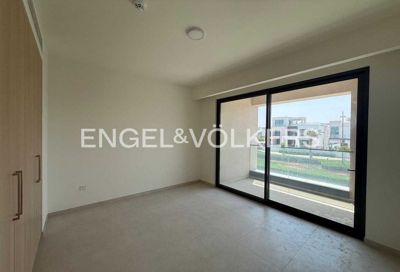 Standalone | Park View | Spacious photo 12