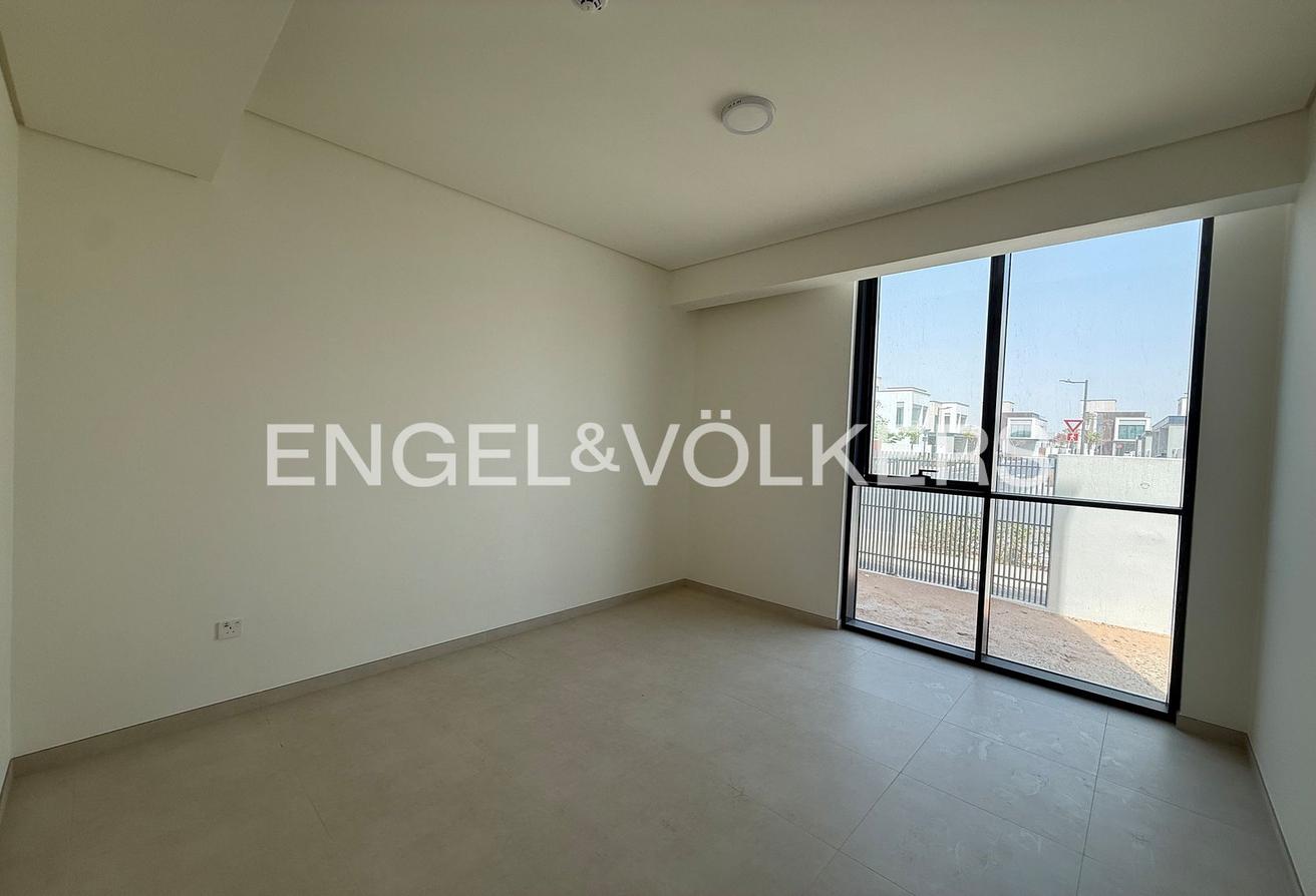 Standalone | Park View | Spacious photo 10