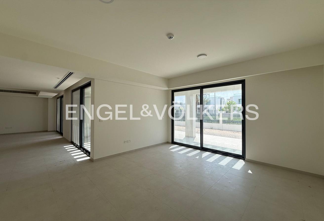 Standalone | Park View | Spacious photo 4