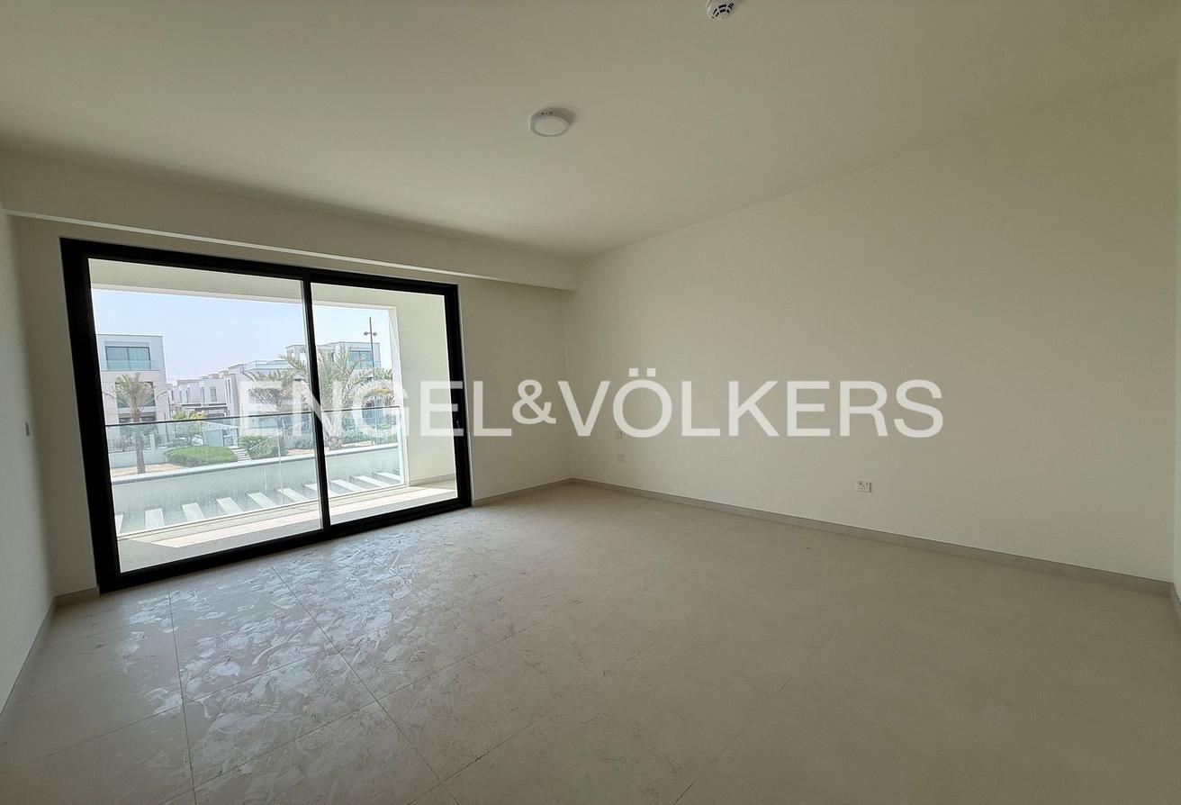 Standalone | Park View | Spacious photo 5
