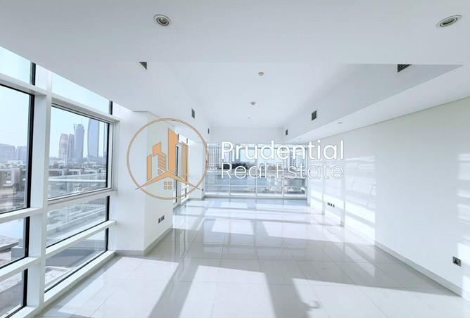 3-bed apartment in Al Marasy — photo 2