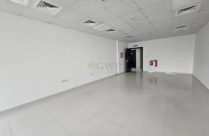 مكتب - استوديو - 2 حمامات للايجار في B2B  برج - الخليج التجاري - دبي