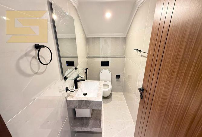 127465119 - Property Image 3