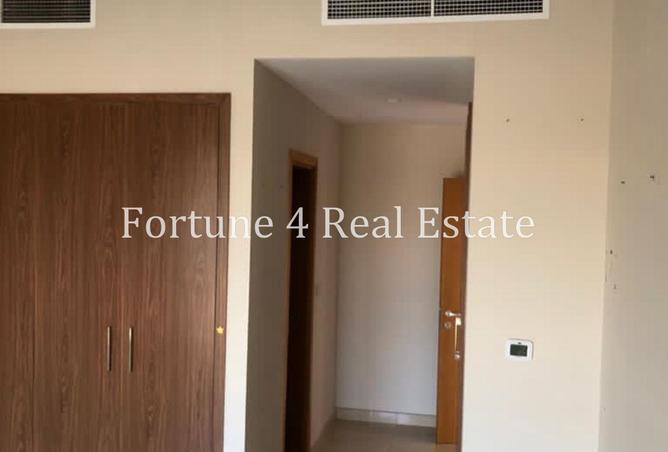 82369182 - Property Image 2