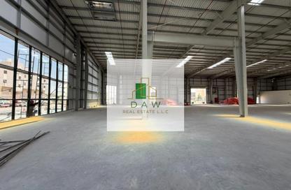 Warehouse - Studio - 2 Bathrooms for rent in Umm Al Thuoob - Umm Al Quwain