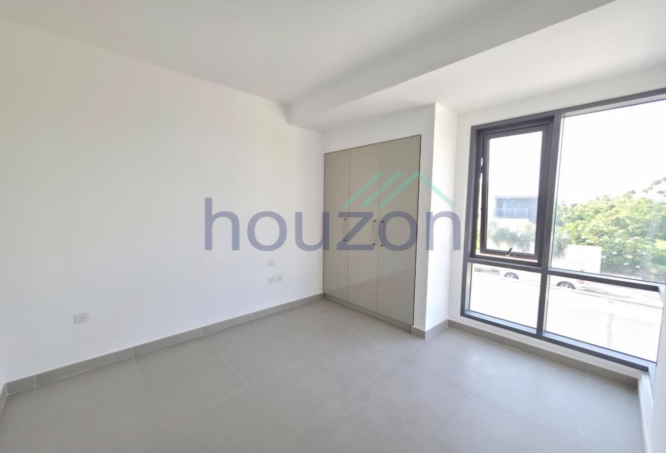 Chiller Free 4BR + Maids | Close to Pool & Park photo 6