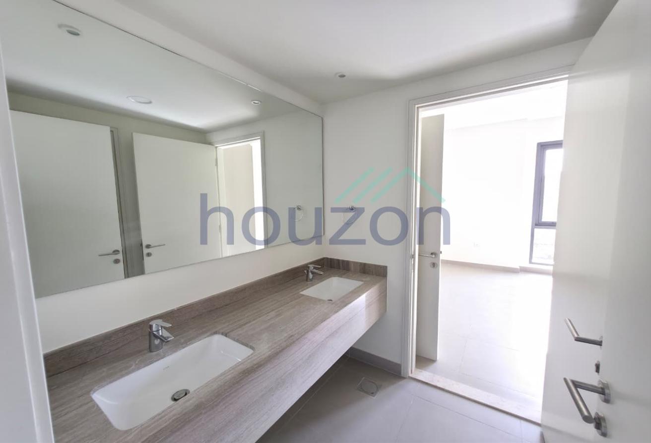 Chiller Free 4BR + Maids | Close to Pool & Park photo 12