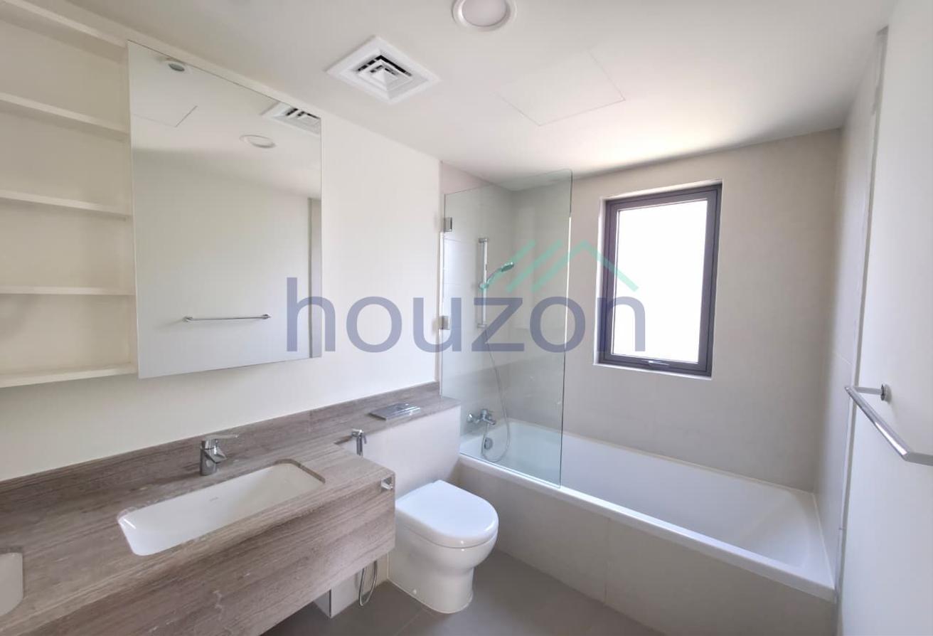 Chiller Free 4BR + Maids | Close to Pool & Park photo 11