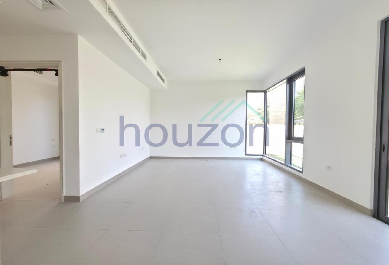 Chiller Free 4BR + Maids | Close to Pool & Park photo 3
