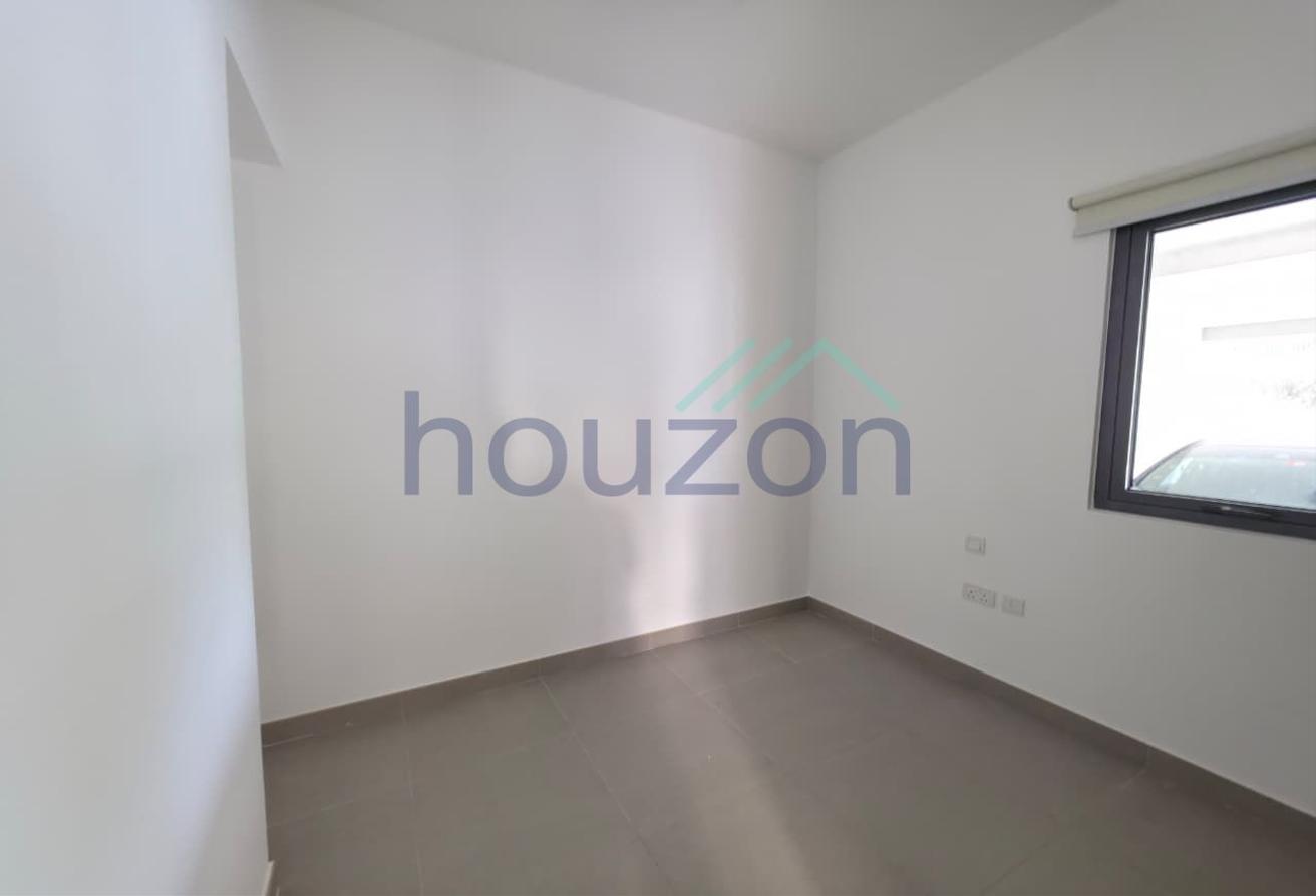 Chiller Free 4BR + Maids | Close to Pool & Park photo 5