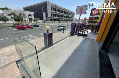Shop - Studio - 1 for rent in Umm Suqeim 2 - Umm Suqeim - Dubai
