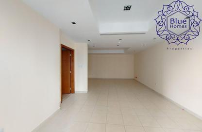 Apartment - 2 Bedrooms - 4 Bathrooms for rent in Beach Tower 2 - Al Khan Lagoon - Al Khan - Sharjah Apartment - 2 Bedrooms - 4 Bathrooms for rent in Beach Tower 2 - Al Khan Lagoon - Al Khan - Sharjah