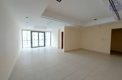 Apartment - 2 Bedrooms - 4 Bathrooms for rent in Beach Tower 2 - Al Khan Lagoon - Al Khan - Sharjah