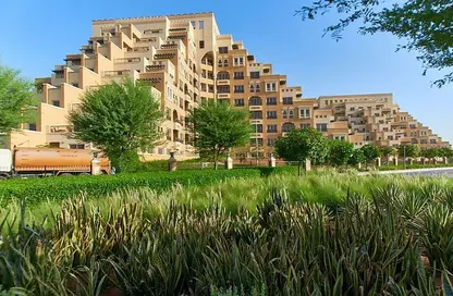 شقة - 1 حمام للايجار في فيروز - باب البحر - جزيرة المرجان - رأس الخيمة