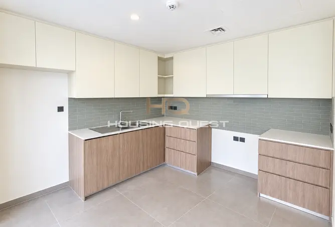 158717103 - Property Image 3