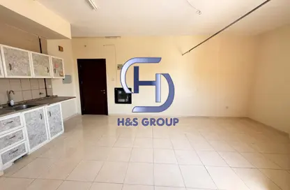 Apartment - 1 Bathroom for rent in Fire Station Road - Muwaileh - Sharjah