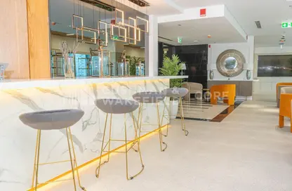 مكتب عمل جماعي للايجار في برج أداكس بورت للمكاتب - مدينة الأضواء - جزيرة الريم - أبوظبي