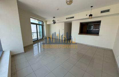 Apartment - 1 Bedroom - 2 Bathrooms for rent in Fairfield Tower - Park Island - Dubai Marina - Dubai