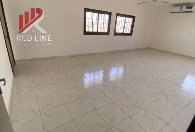 101988300 - Property Image 2