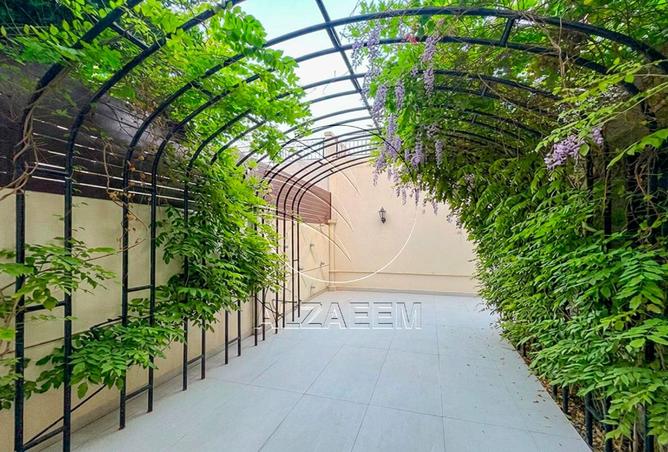 6-bed villa in Bloom Gardens — photo 2