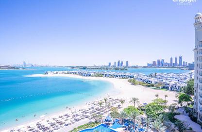 Apartment - 2 Bedrooms - 3 Bathrooms for rent in Al Nabat - Shoreline Apartments - Palm Jumeirah - Dubai