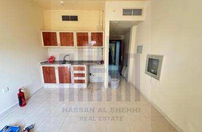 Apartment - Studio - 1 Bathroom for rent in Muwailih Building - Muwaileh - Sharjah
