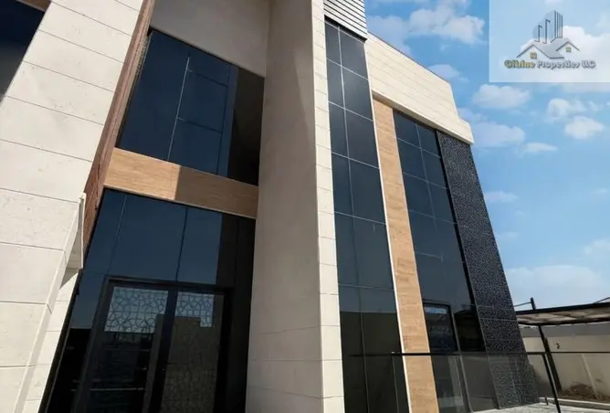 157790100 - Property Image 2
