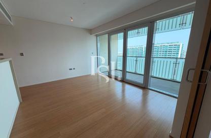 شقة - 1 - 2 للايجار في المها - المنيرة - شاطئ الراحة - أبوظبي
