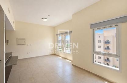 Apartment - Studio - 1 for rent in Al Thamam 07 - Al Thamam - Remraam - Dubai