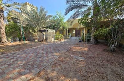 Villa - 3 Bedrooms - 4 Bathrooms for rent in Al Quoz 1 Villas - Al Quoz 1 - Al Quoz - Dubai