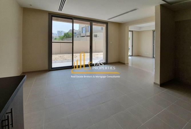 100386374 - Property Image 3