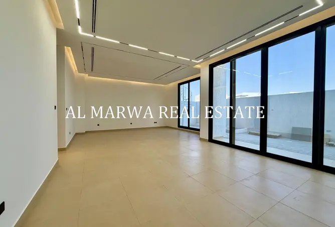 156016936 - Property Image 2