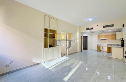 Apartment - 1 Bedroom - 2 Bathrooms for rent in Mankhool Building - Mankhool - Bur Dubai - Dubai