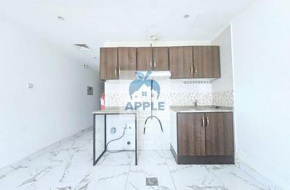 Apartment - Studio - 1 Bathroom for rent in Muwaileh 3 Building - Muwaileh - Sharjah