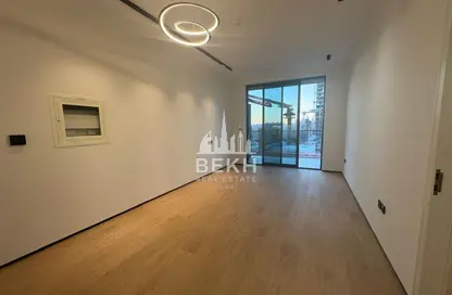 شقة - غرفة نوم - 1 حمام للايجار في مساكن الارتفاع - منطقة 16 - قرية جميرا الدائرية - دبي