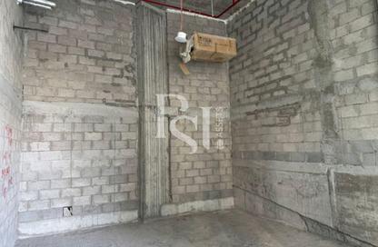Retail - Studio for rent in Nahil Building - Al Rawdah - Abu Dhabi