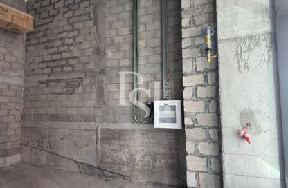Retail - Studio for rent in Nahil Building - Al Rawdah - Abu Dhabi
