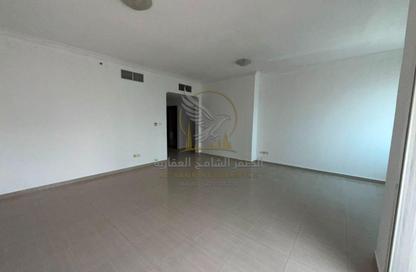 Apartment - 2 Bedrooms - 3 Bathrooms for rent in Al Khan Corniche - Al Khan - Sharjah
