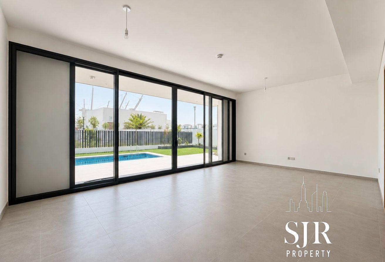 13months| 4BR | Pool | Large Plot | Near Clubhouse photo 8