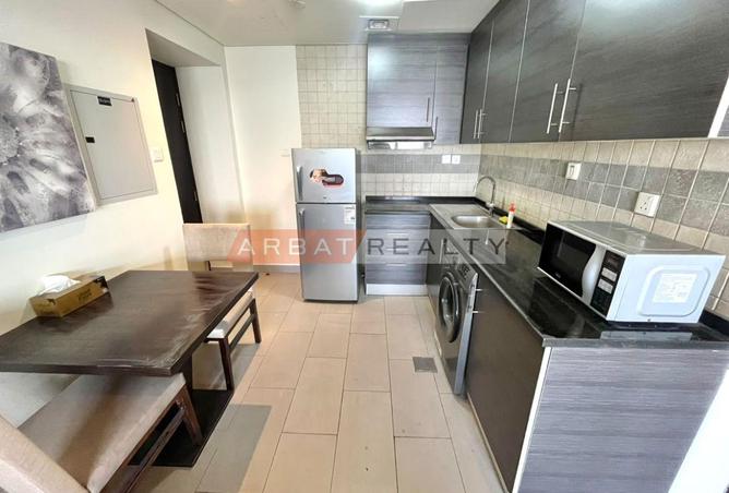 Furnished | High Floor | Vacant photo 3