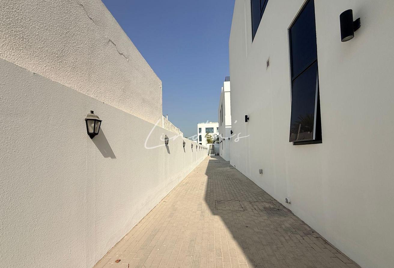 Massive Villa | Prime Location | Reduced Rent photo 29