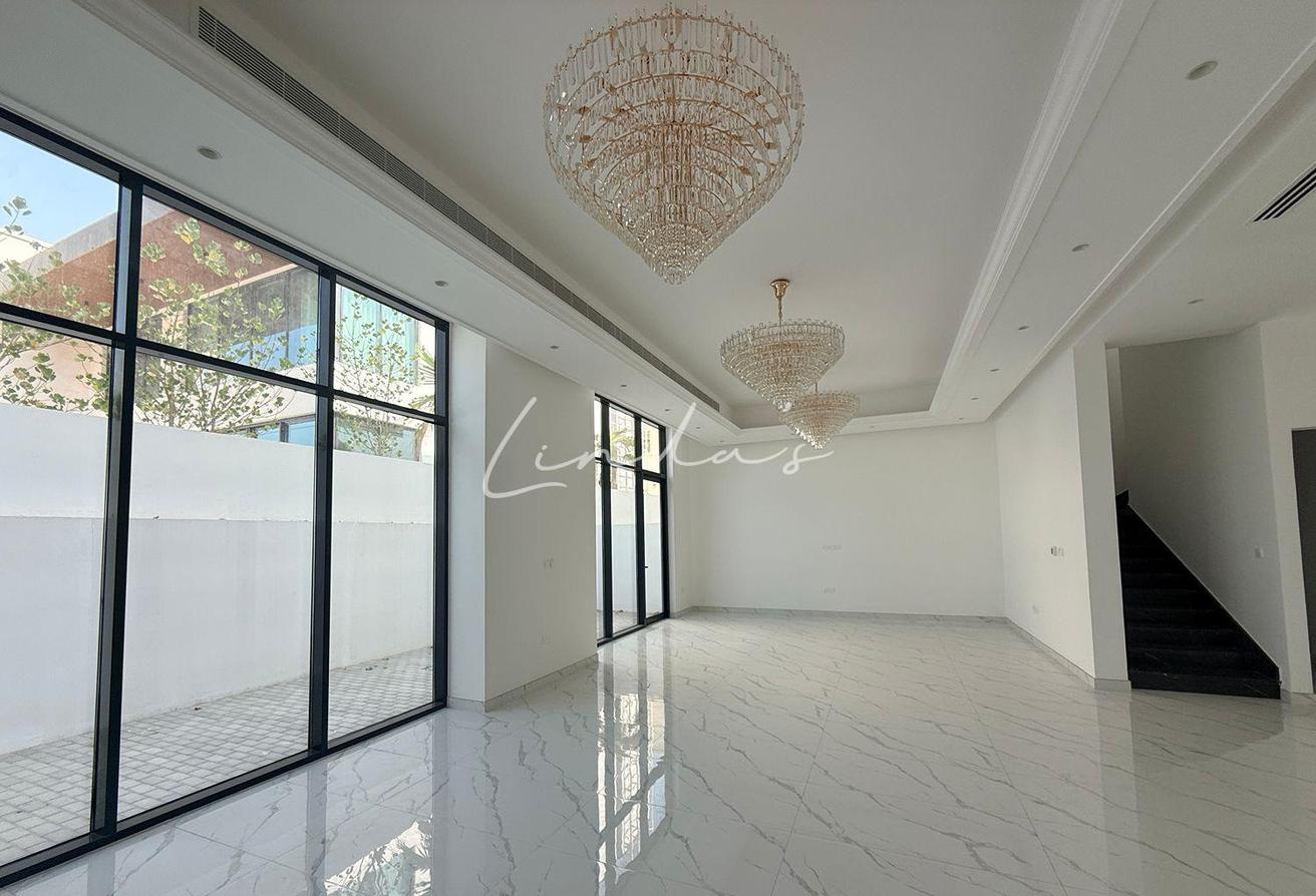 Massive Villa | Prime Location | Reduced Rent photo 2