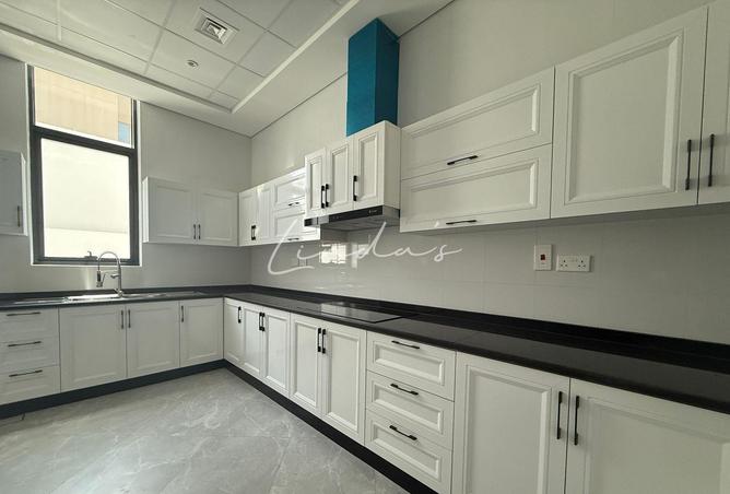 141911969 - Property Image 3