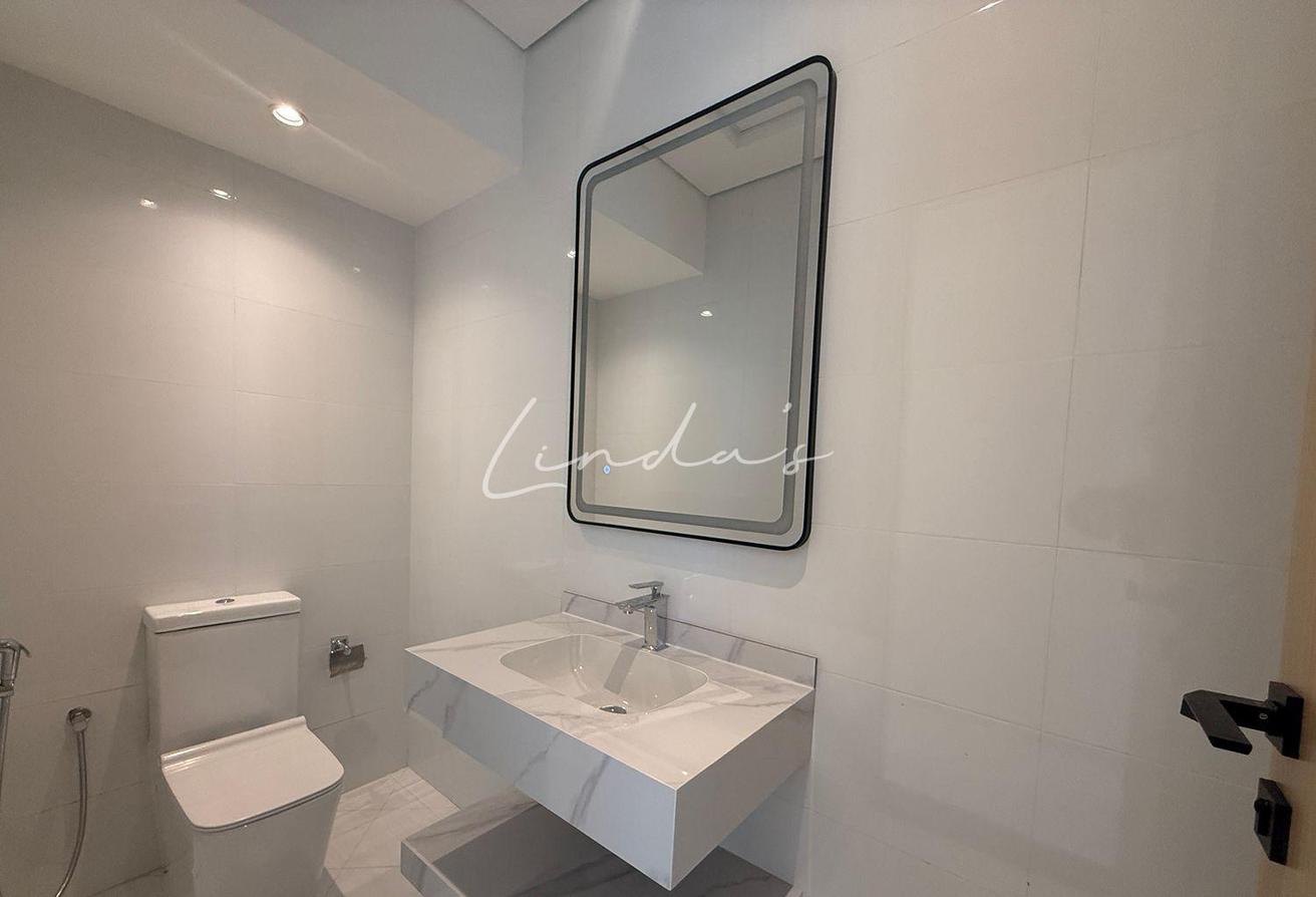 Massive Villa | Prime Location | Reduced Rent photo 12