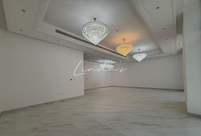 141911969 - Property Main Image