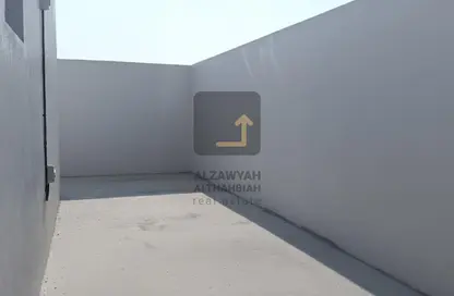 أرض - استوديو للايجار في الصجعة الصناعية - الصجعة - الشارقة