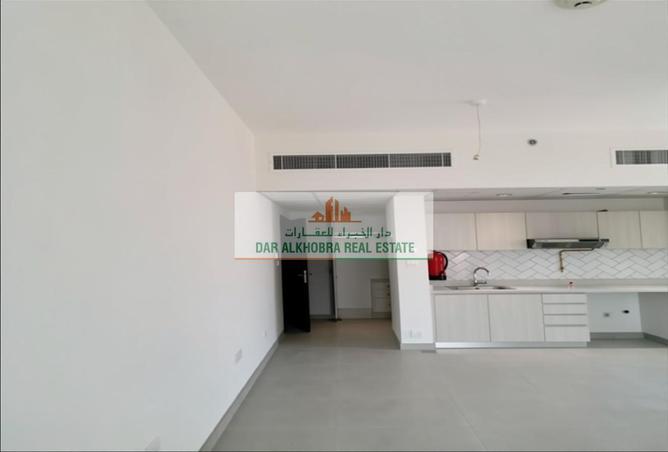114596108 - Property Image 3