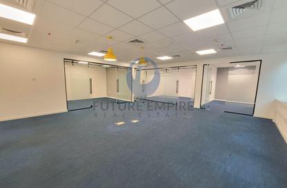 Office Space - 4 Bedrooms - 1 Bathroom for rent in The Business Center - Khalid Bin Al Waleed Road - Bur Dubai - Dubai